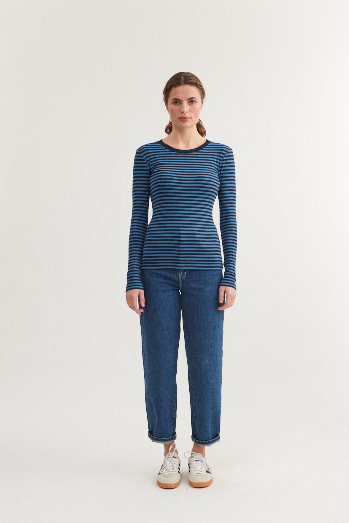 Ludmilla Longsleeve T-Shirt von basicapparel