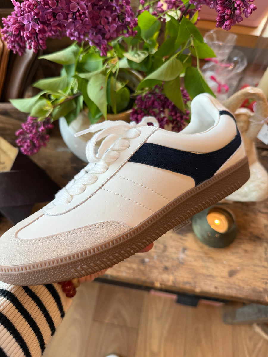 Sneakers von Sofir Schnoor