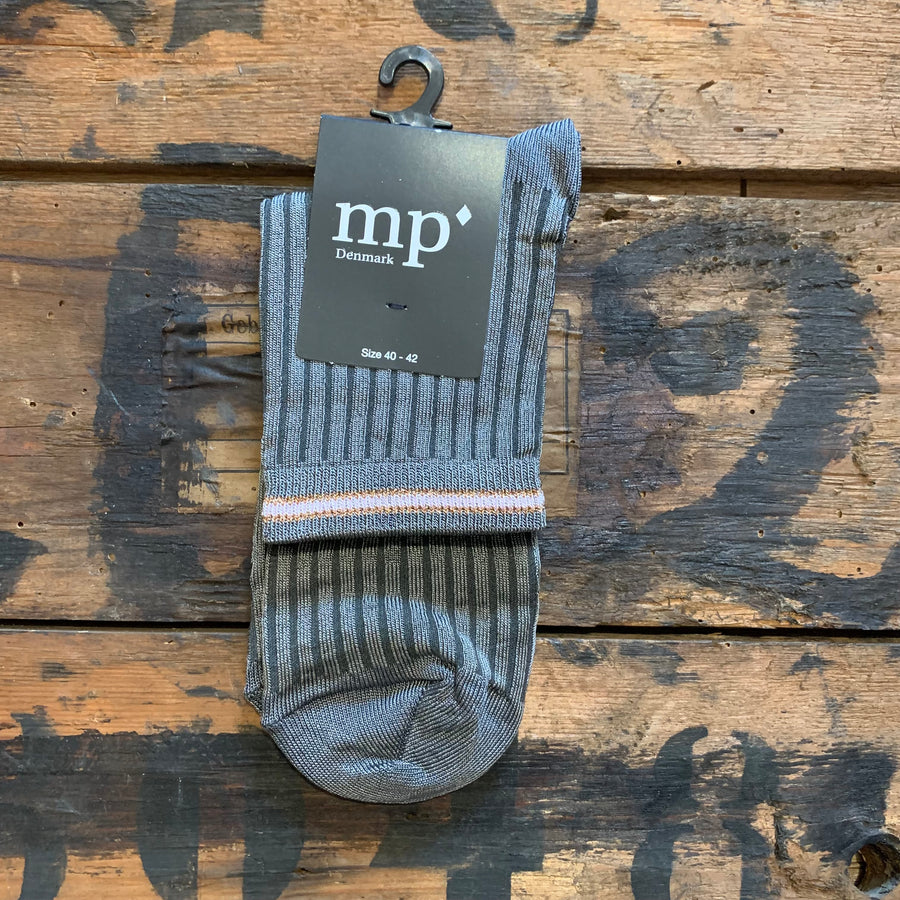 Kurze Socken mit glitzer Streifen von mpdenmark