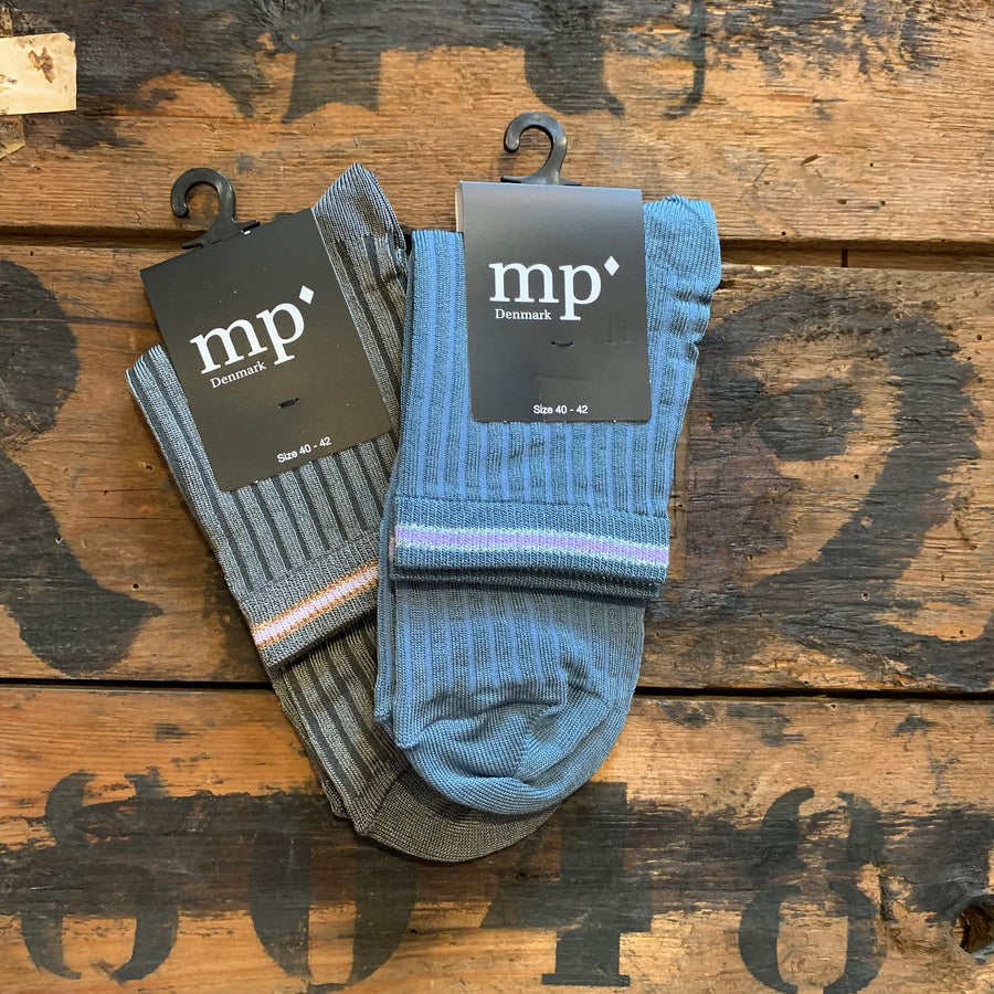 Kurze Socken mit glitzer Streifen von mpdenmark